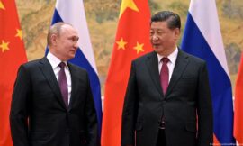 Xi Jinping e Putin se encontram em Moscou